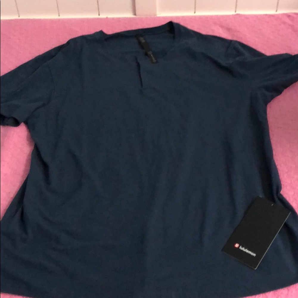Men’s Lululemon 5 Year Basic SS Henley T-shirt